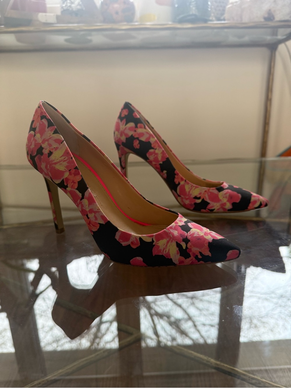 Banana Republic Floral Pink High Heel Pumps Sz 6 - Picture 4 of 8
